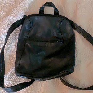 Medium Size Tiganello Black Leather Backpack